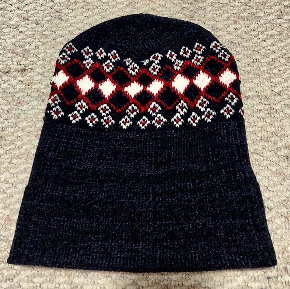 Winter hat - Picture 3 of 8